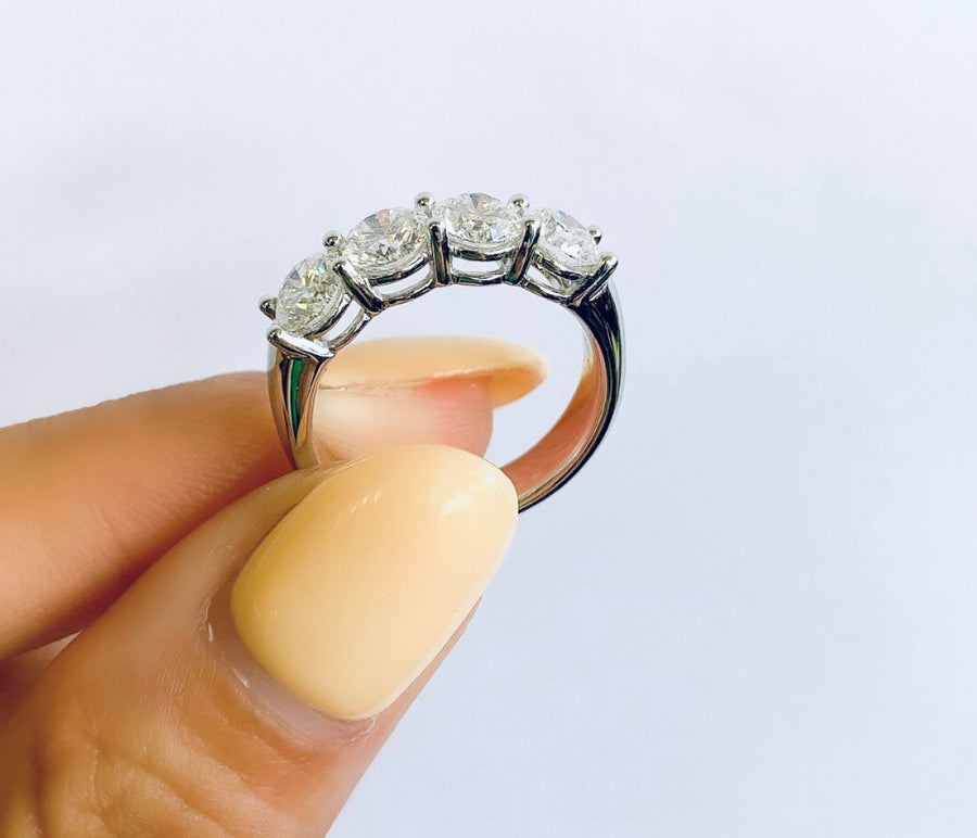鑽石爪形戒指