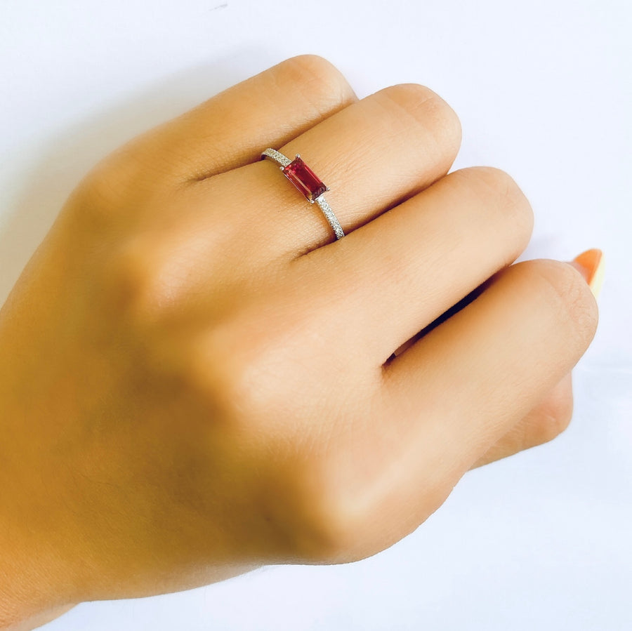 紅寶石鑽石戒指