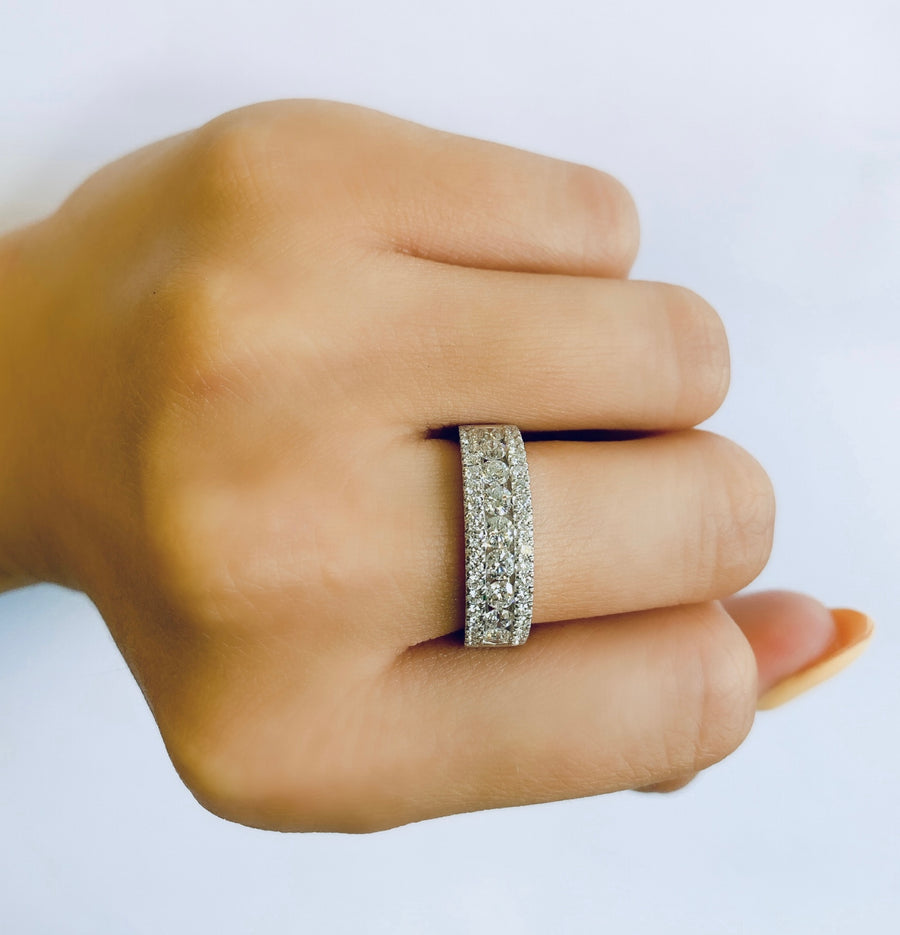 三排鑽石戒指